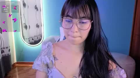 Snapshot of lady_violet_bridgerton_a chatting on 10/14/25, 07:58 Lady Violet Bridgerton online show from 10/14/25, 07:58