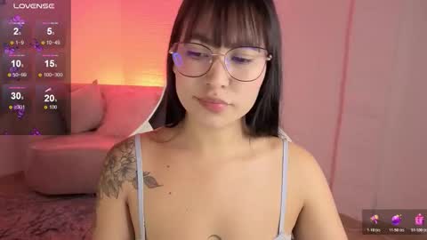 Snapshot of lady_violet_bridgerton_a chatting on 11/27/25, 08:00 Lady Violet Bridgerton online show from 11/27/25, 08:00