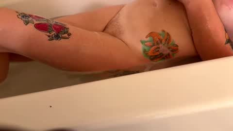 ladyandthatrampp online show from 12/01/25, 02:49