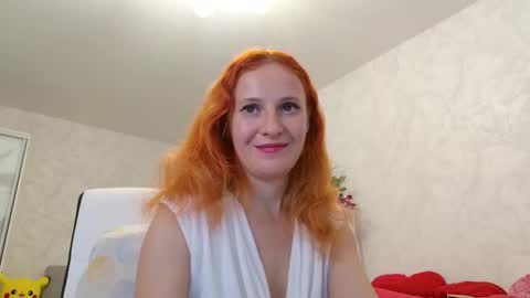 Snapshot of ladybigsmile chatting on 10/21/25, 06:52 Sima Ladybigsmile online show from 10/21/25, 06:52