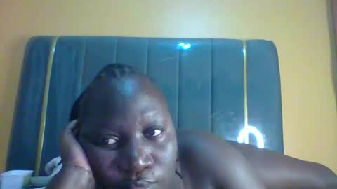 lindah32 online show from 10/01/25, 08:37