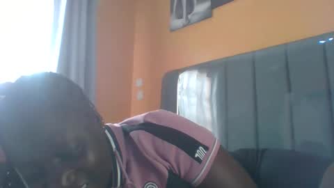 lindah32 online show from 11/24/25, 10:48