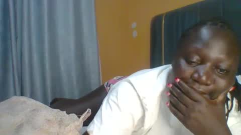 lindah32 online show from 01/17/26, 08:12