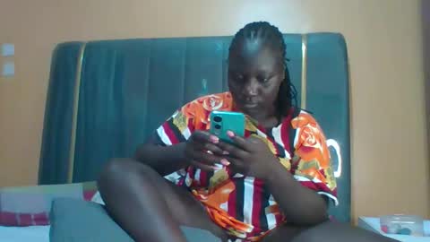 lindah32 online show from 03/02/26, 06:15