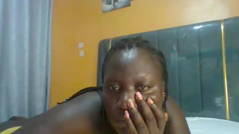 lindah32 online show from 03/16/26, 07:29