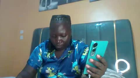 lindah32 online show from 04/02/26, 12:41