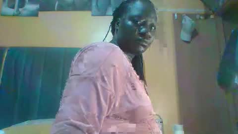 Snapshot of ladyblossoms19 chatting on 06/07/26, 08:34 lindah32 online show from 06/07/26, 08:34