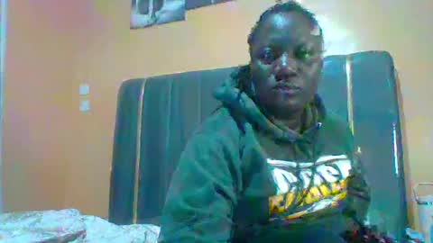 Snapshot of ladyblossoms19 chatting on 06/17/26, 12:13 lindah32 online show from 06/17/26, 12:13