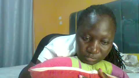 Snapshot of ladyblossoms19 chatting on 06/25/26, 11:20 lindah32 online show from 06/25/26, 11:20