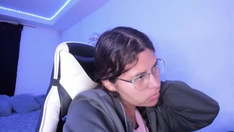 Snapshot of ladybrown_16 chatting on 11/07/25, 05:51 Lady online show from 11/07/25, 05:51