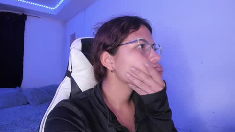 Snapshot of ladybrown_16 chatting on 11/08/25, 05:07 Lady online show from 11/08/25, 05:07