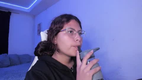 Snapshot of ladybrown_16 chatting on 11/14/25, 02:21 Lady online show from 11/14/25, 02:21