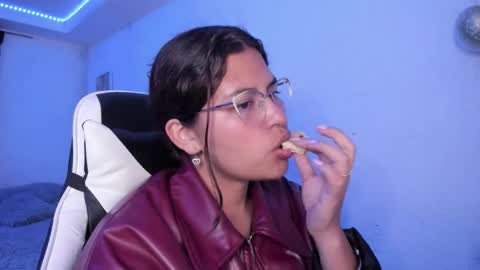 Snapshot of ladybrown_16 chatting on 12/04/25, 03:05 Lady online show from 12/04/25, 03:05