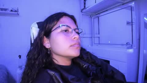  Lady  online show from 04/17/26, 02:25