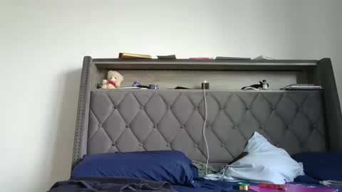 Stephanie online show from 02/19/25, 07:48