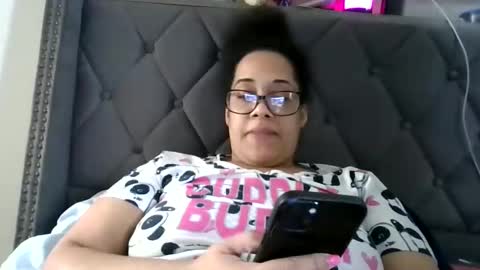 Stephanie online show from 03/06/25, 07:21