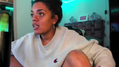 leidy daniela online show from 12/19/24, 06:23