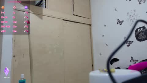 Snapshot of ladydeathz chatting on 03/04/25, 03:33 ladydeathz online show from 03/04/25, 03:33