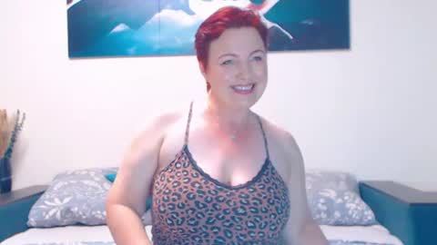Snapshot of ladyelizabeth777 chatting on 07/11/26, 06:27 Beth online show from 07/11/26, 06:27