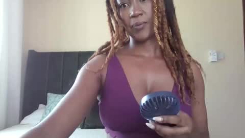 Snapshot of ladyhotpot chatting on 02/11/26, 01:27 ladyhotpot online show from 02/11/26, 01:27