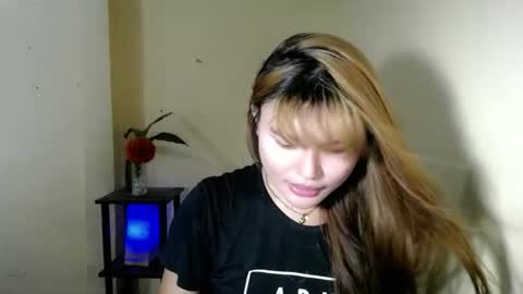 LILY online show from 05/06/26, 02:40