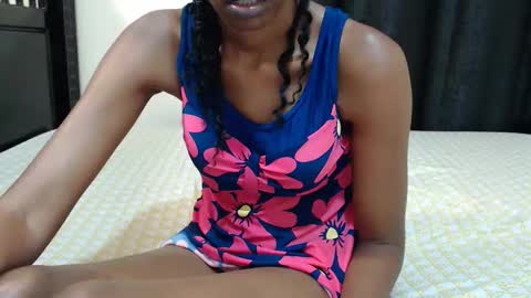 ladyqeeen online show from 04/15/26, 07:58