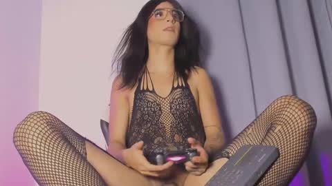 Snapshot of ladys_horny chatting on 09/16/25, 08:32 Camila y Ashley online show from 09/16/25, 08:32