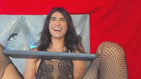 Snapshot of ladys_horny chatting on 10/14/25, 08:42 Camila y Ashley online show from 10/14/25, 08:42