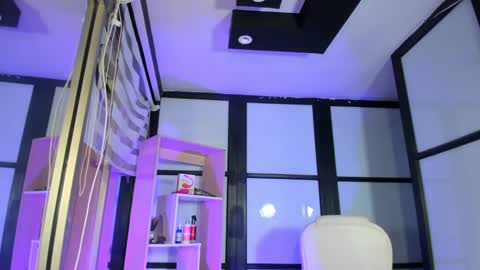 Lady  online show from 12/15/24, 04:29