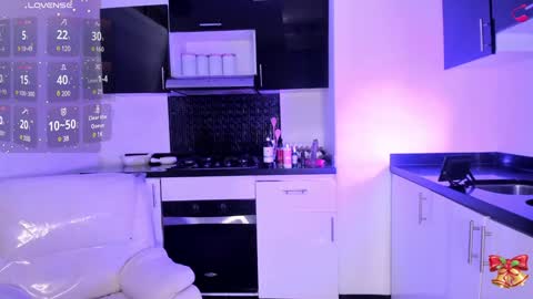 Lady  online show from 12/24/24, 05:55