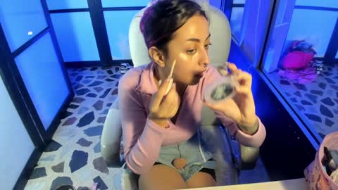 Lady  online show from 01/05/25, 04:04