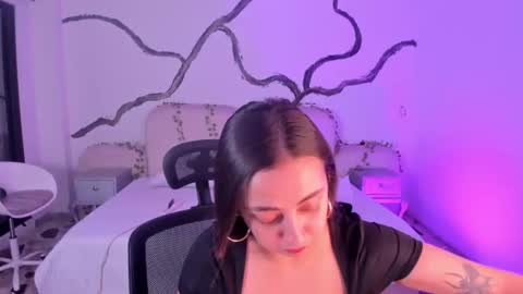 Lady  online show from 09/12/25, 04:01