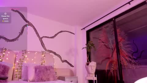 Lady  online show from 09/26/25, 07:12