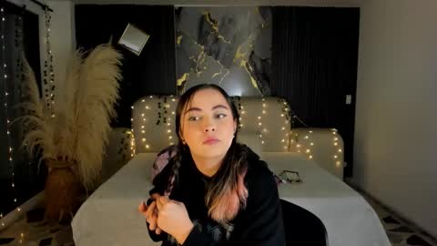 Lady  online show from 01/07/26, 04:37