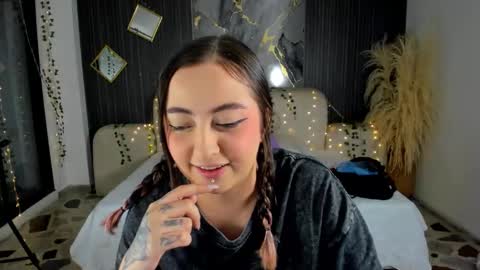 Lady  online show from 01/08/26, 04:04