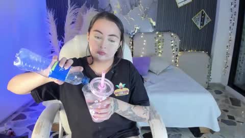 Lady  online show from 01/10/26, 04:25