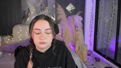 Lady  online show from 02/19/26, 05:03