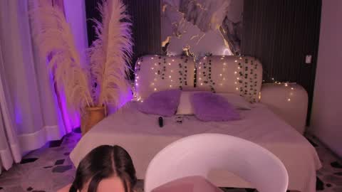 Lady  online show from 04/11/26, 04:39