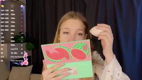 Snapshot of lafeti chatting on 11/30/25, 06:17 Lilia online show from 11/30/25, 06:17