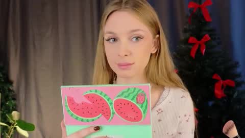 Snapshot of lafeti chatting on 12/04/25, 06:23 Lilia online show from 12/04/25, 06:23