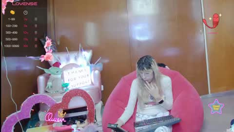 Snapshot of laflakita21 chatting on 04/24/26, 10:45 Skinnygirl online show from 04/24/26, 10:45