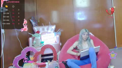 Snapshot of laflakita21 chatting on 05/07/26, 12:05 Skinnygirl online show from 05/07/26, 12:05
