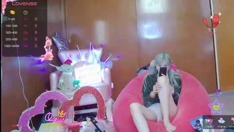 Snapshot of laflakita21 chatting on 05/15/26, 11:01 Skinnygirl online show from 05/15/26, 11:01