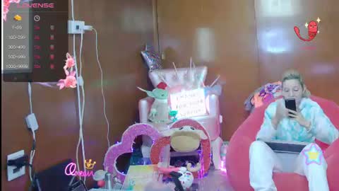 Snapshot of laflakita21 chatting on 06/18/26, 12:55 Skinnygirl online show from 06/18/26, 12:55