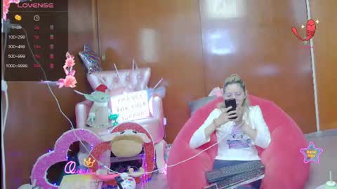Snapshot of laflakita21 chatting on 06/26/26, 11:53 Skinnygirl online show from 06/26/26, 11:53