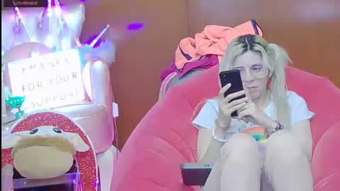 Snapshot of laflakita21 chatting on 07/10/26, 01:32 Skinnygirl online show from 07/10/26, 01:32