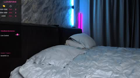 Snapshot of laflamebella chatting on 02/06/25, 08:02 Bella online show from 02/06/25, 08:02