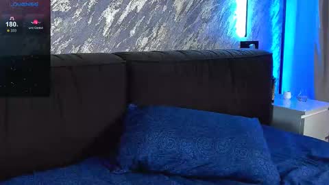 Snapshot of laflamebella chatting on 03/10/25, 03:20 Bella online show from 03/10/25, 03:20