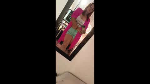  paola and a guest lol    online show from 01/18/25, 06:21