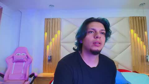 Snapshot of laia_and_damian chatting on 10/09/25, 07:45 laia_and_damian online show from 10/09/25, 07:45